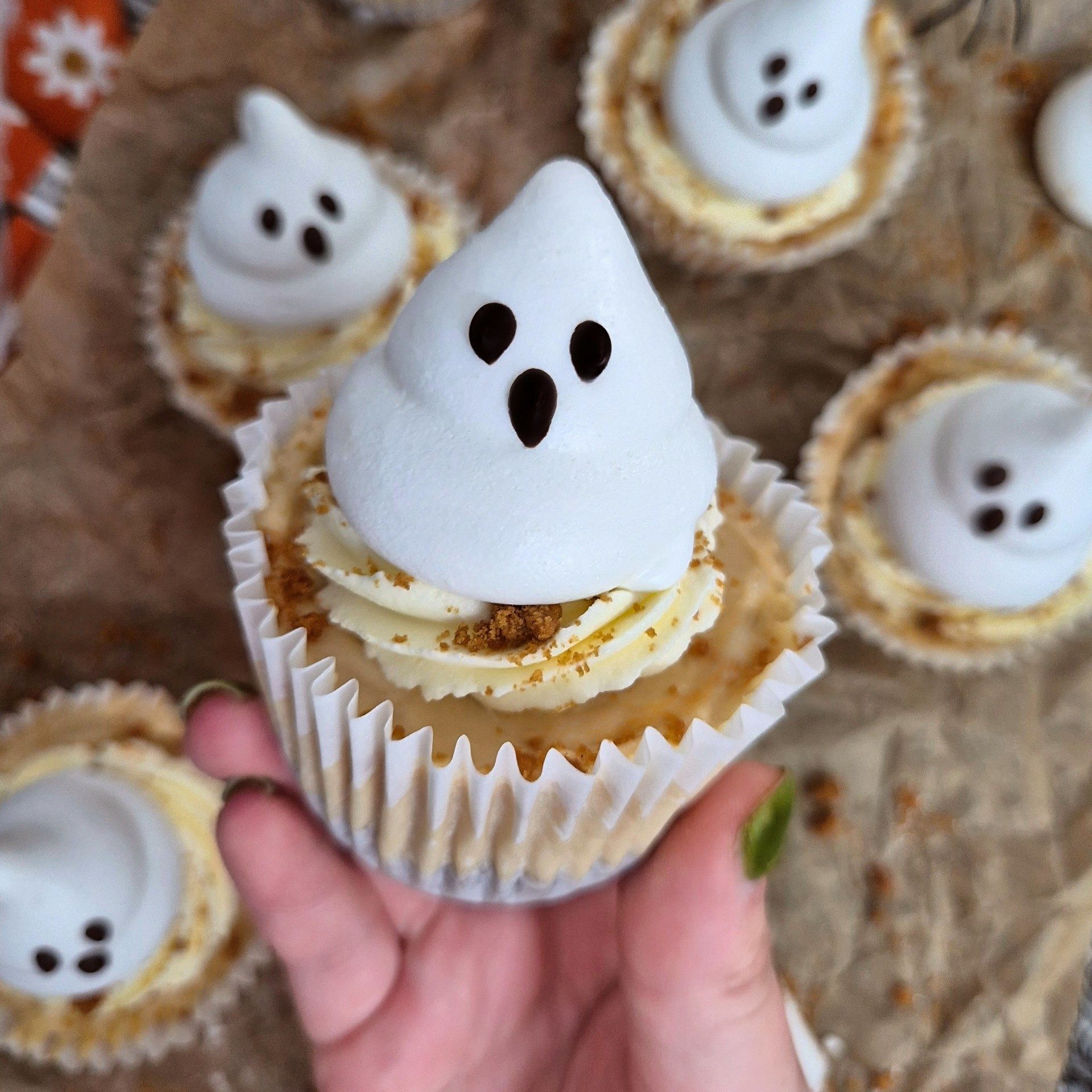 Biscoff Cheesecakes (Boo-scoff)