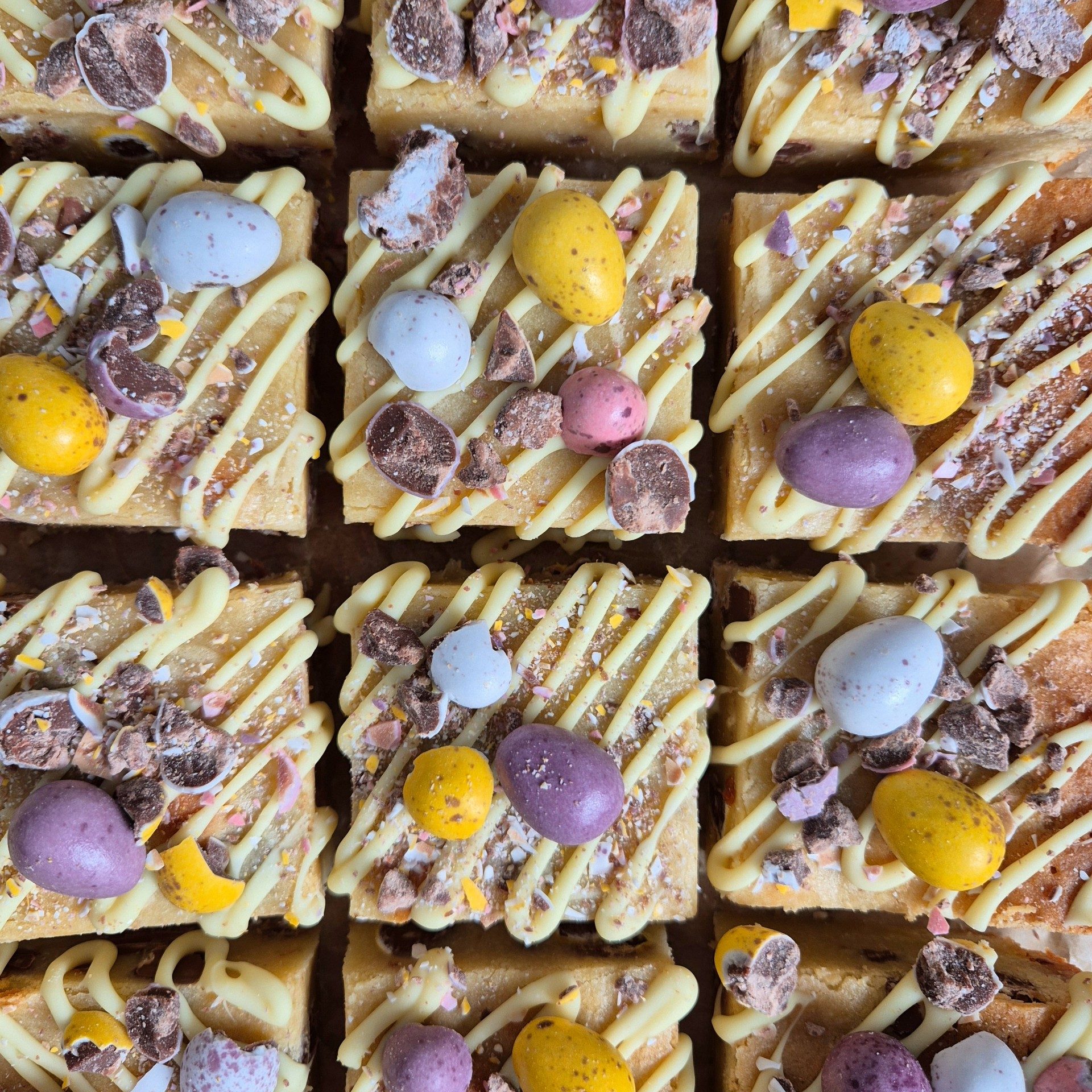 Mini Egg Blondies